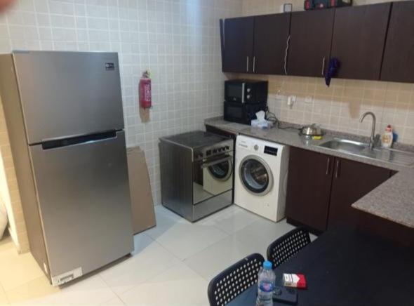 Traveller Partition Room In Al Barsha 1 Near Metro Dubai Exteriör bild