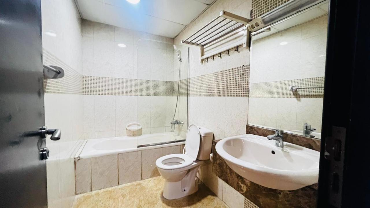Traveller Partition Room In Al Barsha 1 Near Metro Dubai Exteriör bild