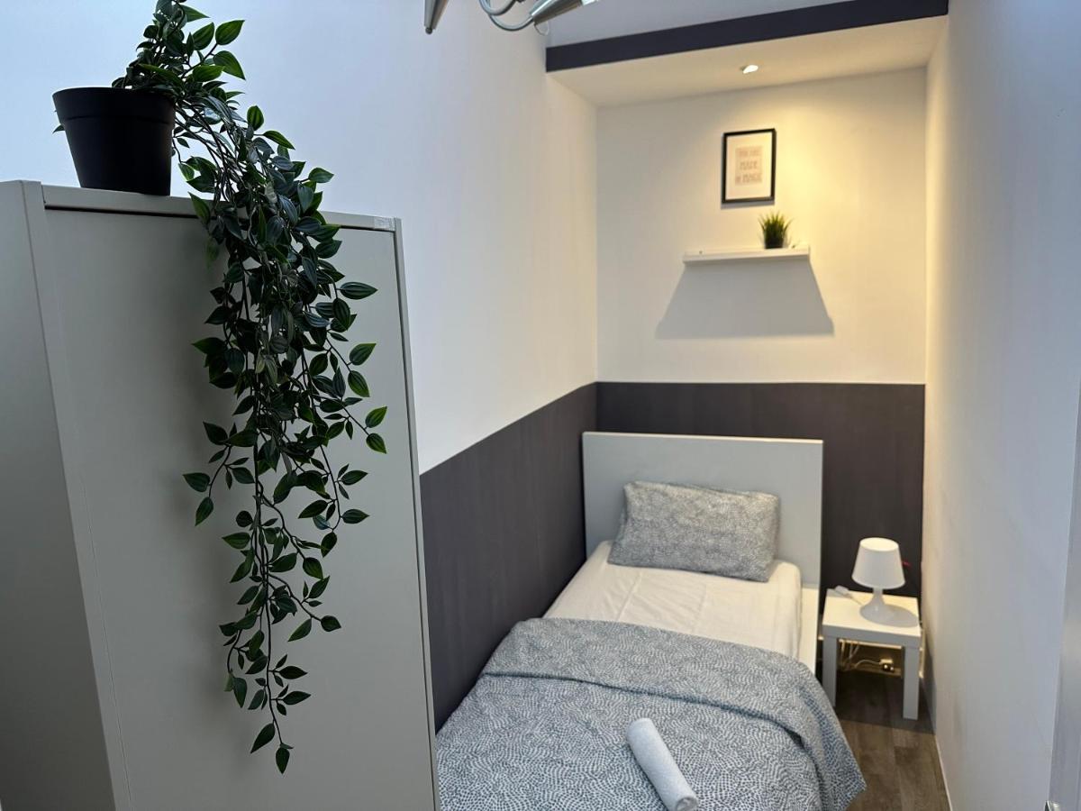 Traveller Partition Room In Al Barsha 1 Near Metro Dubai Exteriör bild
