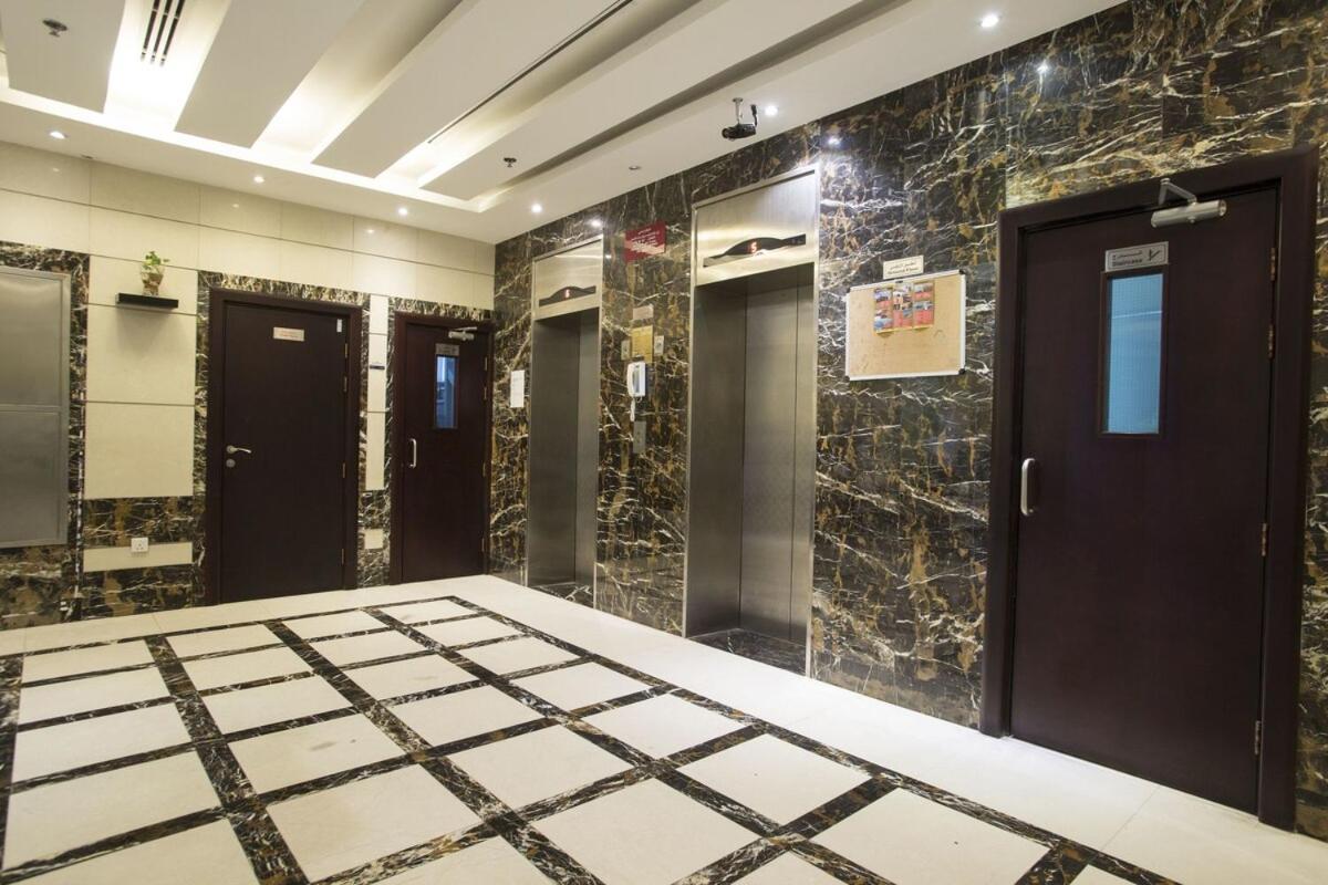Traveller Partition Room In Al Barsha 1 Near Metro Dubai Exteriör bild