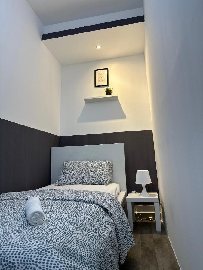 Traveller Partition Room In Al Barsha 1 Near Metro Dubai Exteriör bild