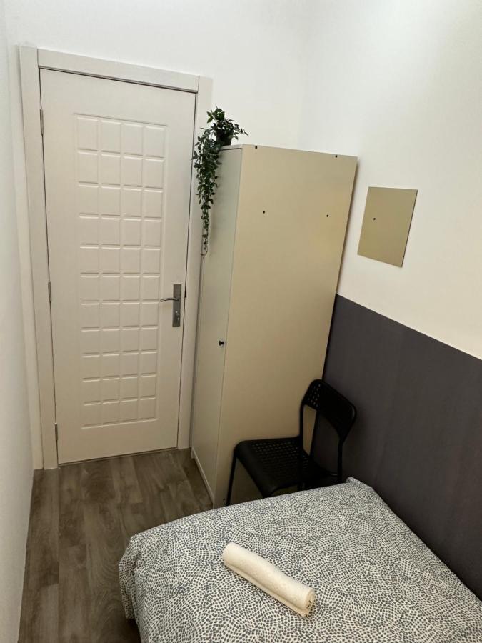 Traveller Partition Room In Al Barsha 1 Near Metro Dubai Exteriör bild