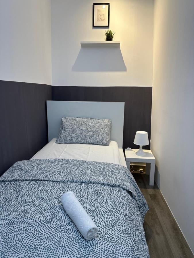 Traveller Partition Room In Al Barsha 1 Near Metro Dubai Exteriör bild